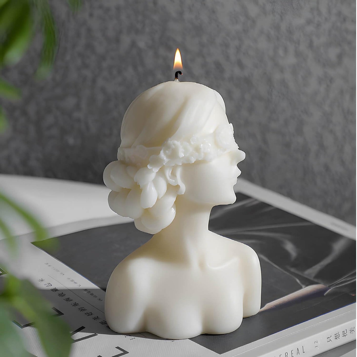 GB026 Closed Eye Lady Mold